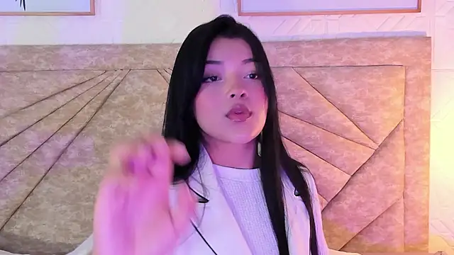 EmmaBlossom online show from February 2026 12:36:01 PM