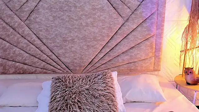 EmmaBlossom online show from December 2025 12:42:02 PM