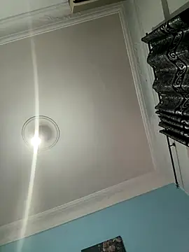 Naomi24herr online show from November 2025 03:50:02 AM