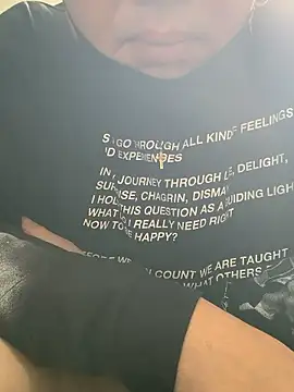 Snapshot of mj-story chatting on November 2025 11:41:01 PM mj-story online show from November 2025 11:41:01 PM