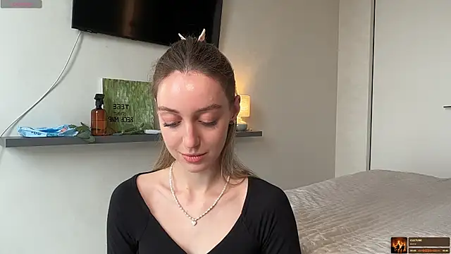 SophieBelll online show from November 2025 11:32:02 AM