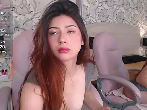 Adrianna5  online show from October 2025 11:33:02 AM