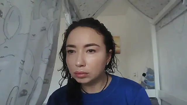 Cynariva online show from November 2025 05:03:01 AM