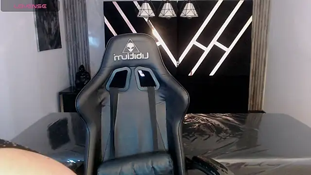 Snapshot of Sunrise_ch chatting on November 2025 10:48:01 AM Sunrise ch online show from November 2025 10:48:01 AM