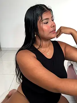 Snapshot of AnaBrowmn chatting on December 2025 12:17:02 PM AnaBrowmn online show from December 2025 12:17:02 PM