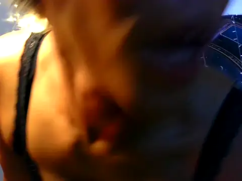 MrsToniTone online show from December 2025 05:17:02 PM