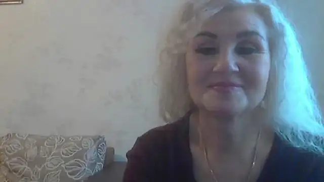 Snapshot of LadySexyBlond chatting on October 2025 06:16:01 PM LadySexyBlond online show from October 2025 06:16:01 PM