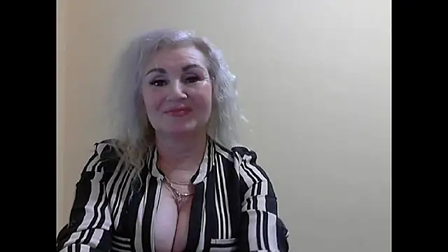 Snapshot of LadySexyBlond chatting on October 2025 11:23:01 AM LadySexyBlond online show from October 2025 11:23:01 AM