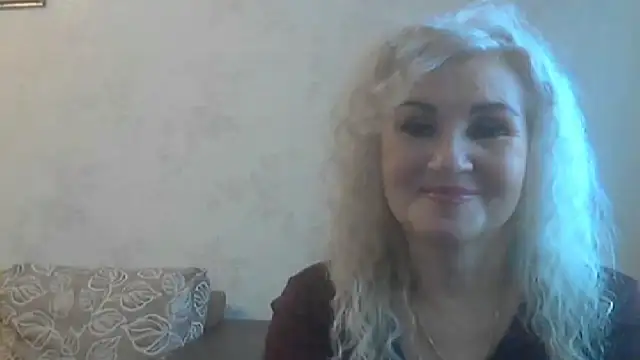 Snapshot of LadySexyBlond chatting on October 2025 05:38:02 AM LadySexyBlond online show from October 2025 05:38:02 AM