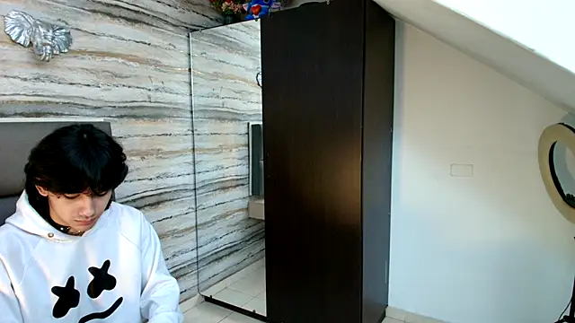 Snapshot of Lovers_21 chatting on November 2025 01:39:02 AM Lovers 21 online show from November 2025 01:39:02 AM