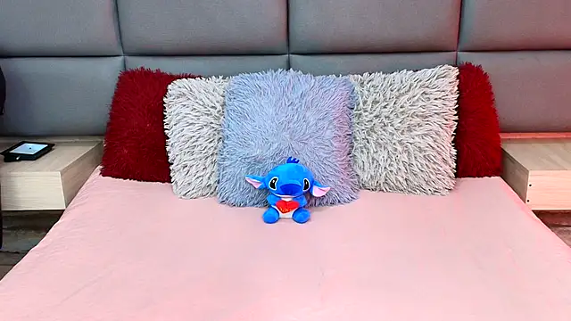 Snapshot of Lovers_21 chatting on October 2025 01:27:02 AM Lovers 21 online show from October 2025 01:27:02 AM