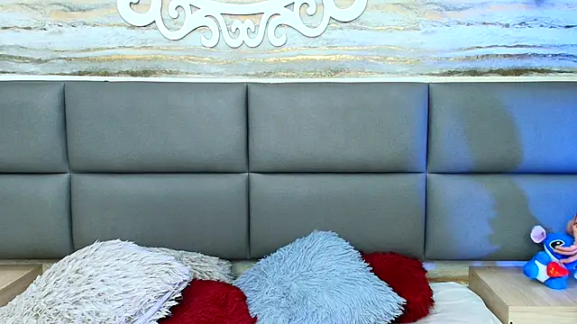 Snapshot of Lovers_21 chatting on October 2025 11:03:02 PM Lovers 21 online show from October 2025 11:03:02 PM