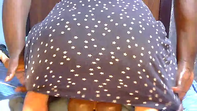 Snapshot of SpiceySnack chatting on February 2026 04:31:02 PM SpiceySnack online show from February 2026 04:31:02 PM