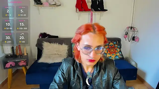 Snapshot of Moon_Fox chatting on November 2025 08:36:01 PM Moon Fox online show from November 2025 08:36:01 PM