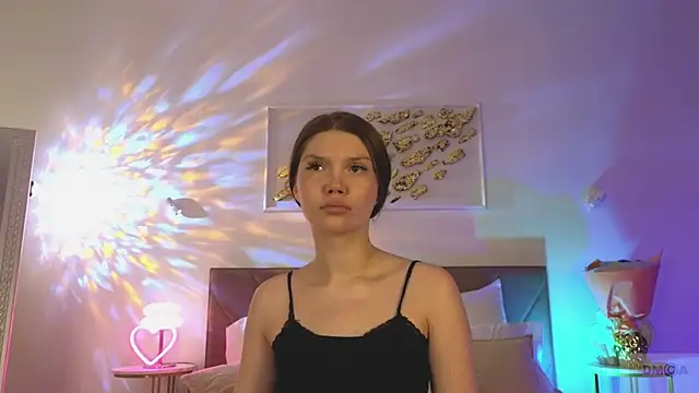 Nicole Broown  online show from November 2025 09:40:01 PM