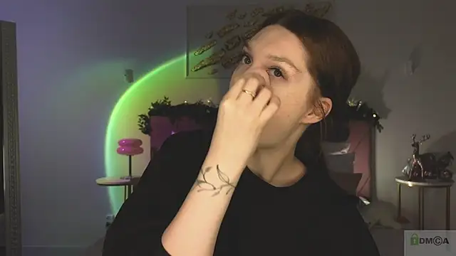 Nicole Broown  online show from January 2026 09:18:02 PM