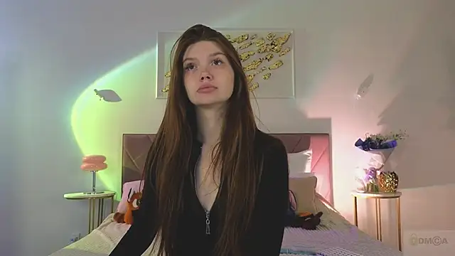 Nicole Broown  online show from November 2025 09:26:02 PM