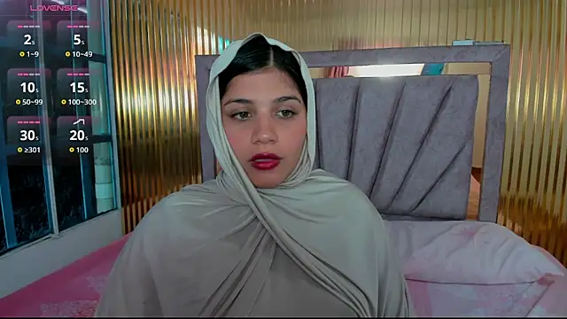 Amyra Rasi online show from November 2025 07:29:02 PM