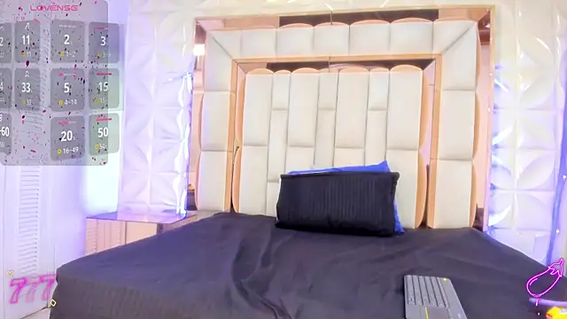 Snapshot of Sarah_Adamss chatting on April 2026 12:31:02 PM Sarah Adamss online show from April 2026 12:31:02 PM