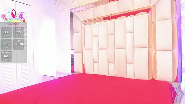 Sarah Adamss online show from November 2025 12:31:02 PM