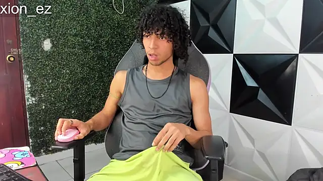 Snapshot of xion_ez chatting on May 2026 07:50:02 PM xion ez online show from May 2026 07:50:02 PM
