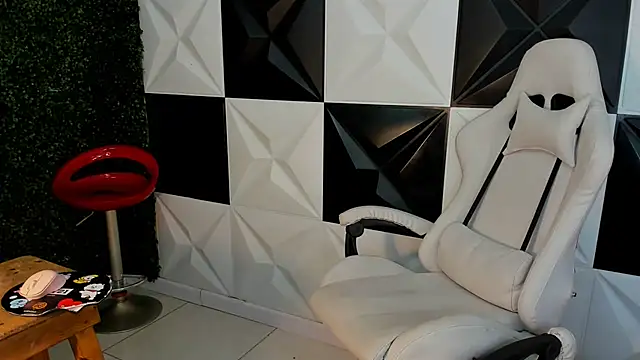 xion ez online show from November 2025 07:47:01 PM