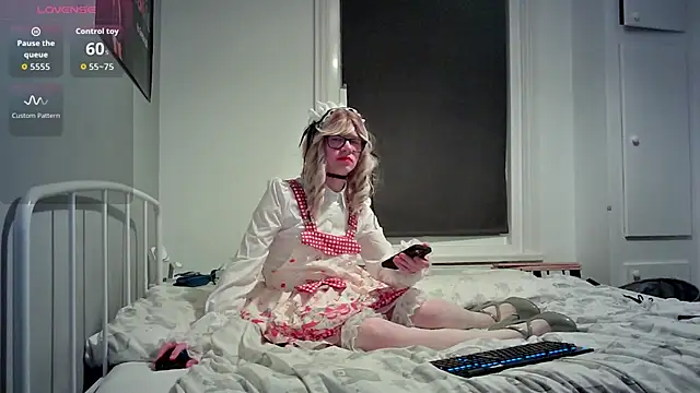 Snapshot of FalseProfile69 chatting on October 2025 05:56:02 PM FalseProfile69 online show from October 2025 05:56:02 PM