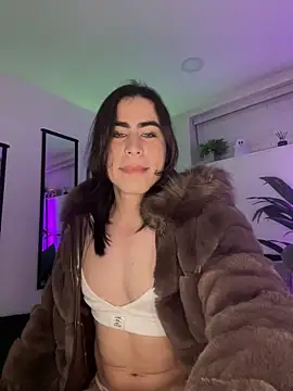 emilycolte online show from November 2025 03:32:01 AM