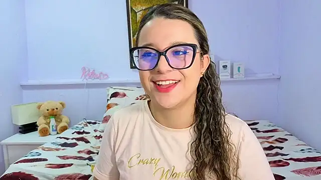 Snapshot of katiaa_lovv chatting on October 2025 12:04:01 PM katiaa lovv online show from October 2025 12:04:01 PM