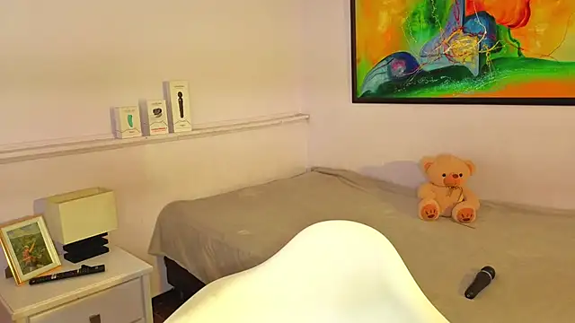 katiaa lovv online show from April 2026 12:09:01 PM