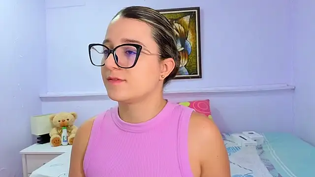 Snapshot of katiaa_lovv chatting on October 2025 01:11:01 PM katiaa lovv online show from October 2025 01:11:01 PM