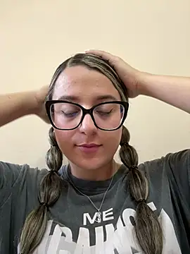 katiaa lovv online show from January 2026 04:47:02 PM