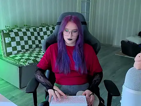 Snapshot of violet-siren-x chatting on July 2026 08:47:01 AM violet-siren-x online show from July 2026 08:47:01 AM