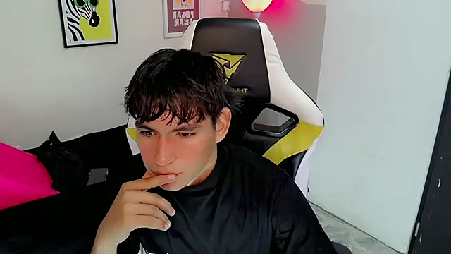 john mactavish online show from September 2025 11:55:02 PM