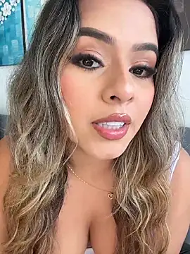 Snapshot of itsdanividarte chatting on November 2025 09:37:02 PM itsdanividarte online show from November 2025 09:37:02 PM