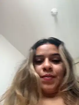 Snapshot of itsdanividarte chatting on November 2025 06:34:01 PM itsdanividarte online show from November 2025 06:34:01 PM