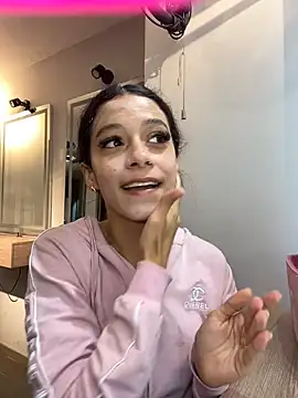 ChloeRosses online show from April 2026 08:22:01 PM