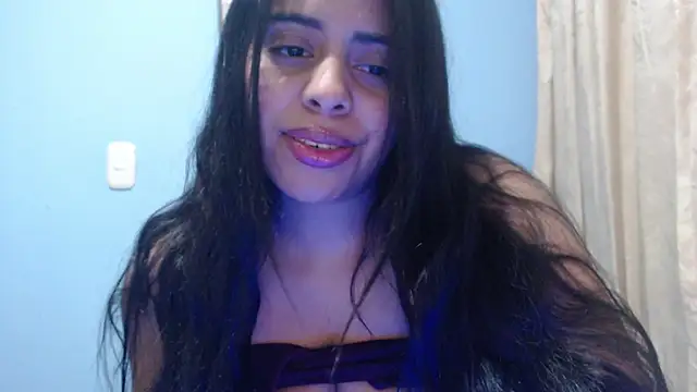 Snapshot of violeta_47 chatting on October 2025 12:18:01 PM violeta 47 online show from October 2025 12:18:01 PM