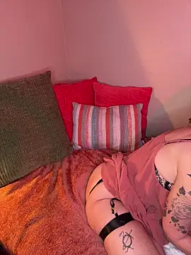 DesertLuxe online show from January 2026 04:41:01 AM