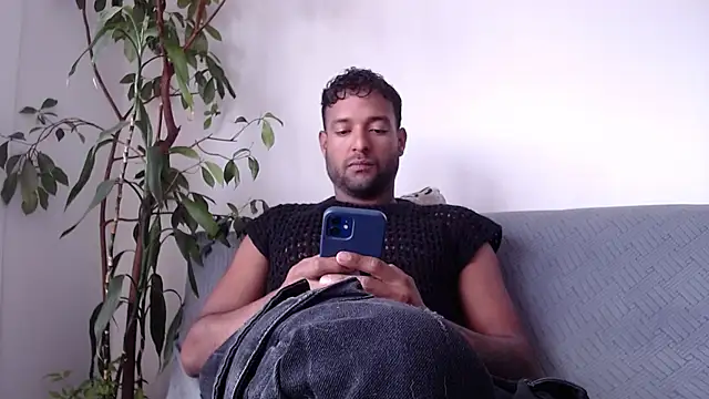 Snapshot of Orlando_horny chatting on September 2025 03:18:01 PM Orlando horny online show from September 2025 03:18:01 PM