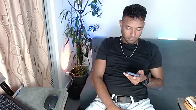 Snapshot of Orlando_horny chatting on October 2025 03:41:02 AM Orlando horny online show from October 2025 03:41:02 AM
