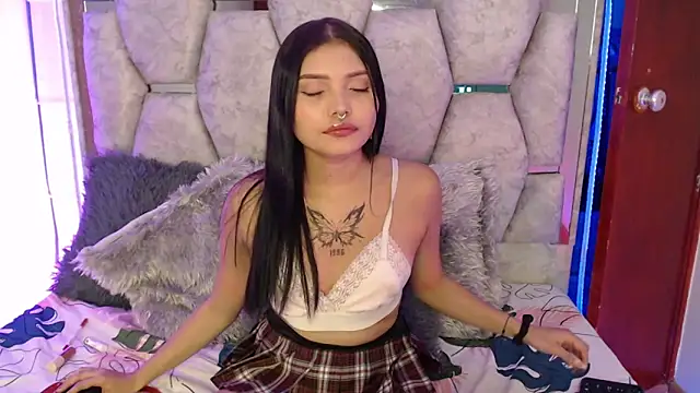 AnalyMilles online show from November 2025 02:56:01 AM