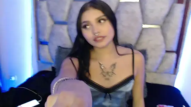 AnalyMilles online show from February 2026 03:38:02 AM