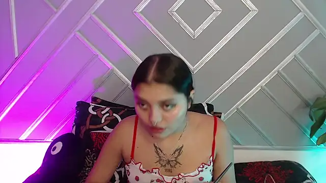 AnalyMilles online show from May 2026 07:34:01 PM