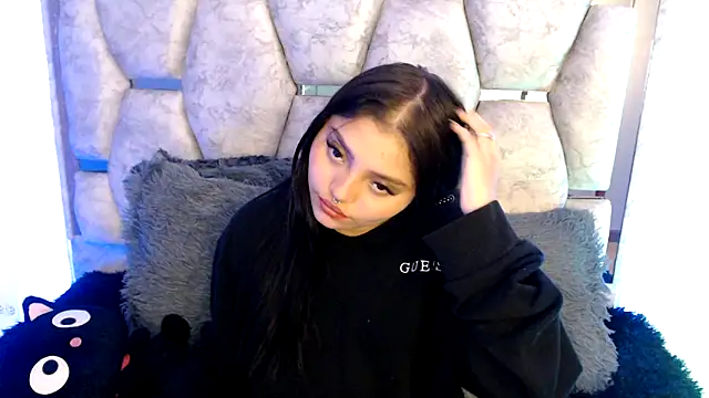 AnalyMilles online show from March 2026 05:07:02 AM