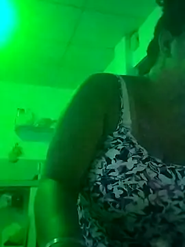 MEYBELLATINA online show from March 2026 09:00:02 PM