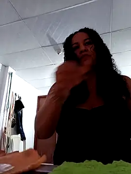 ANTHONYHOTT69 online show from December 2025 10:23:01 PM