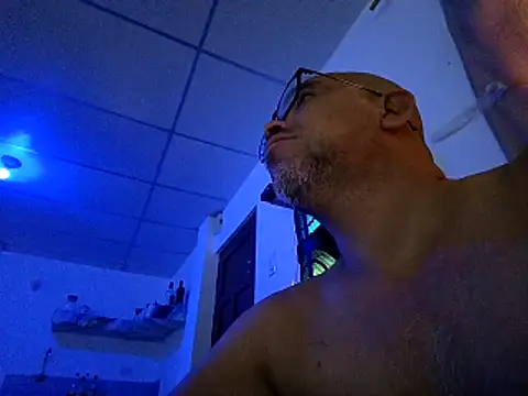 ANTHONYHOTT69 online show from April 2026 10:07:01 PM