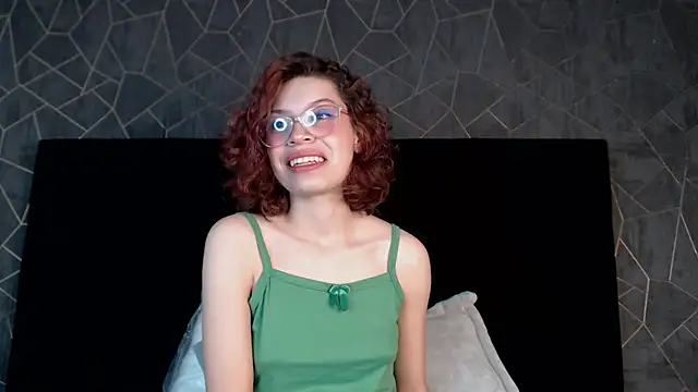 sophie blaake online show from November 2025 03:17:02 AM