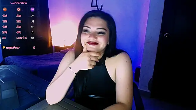 Snapshot of zoe_barclay chatting on October 2025 01:56:01 PM zoe barclay online show from October 2025 01:56:01 PM